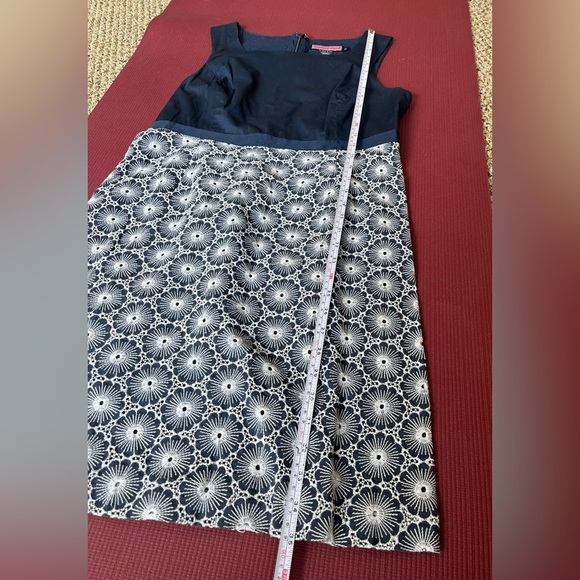 Vineyard Vines Womens Embroidered Sleeveless Dress Size 10 Lined Blue White Navy - Picture 8 of 10